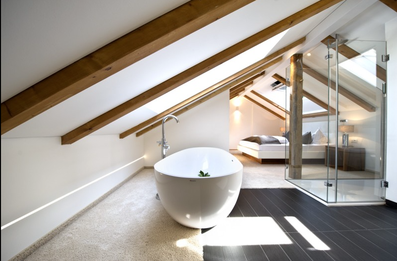 Sternenblick Etagen Suite Superior mit freistehender Badewanne